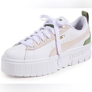 Puma White and Mayze Green Platform Sneakers. Size 8.5. Good Condition
